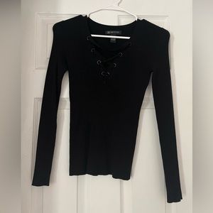 black long sleeve ribbed top